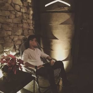 Meet your Posher, Cliff